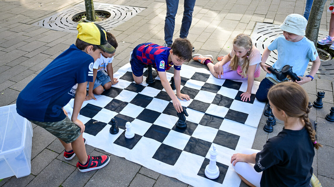 Schach spielen in der Ferienfreizeit