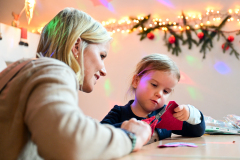 Weihnachtsfeier der 3- bis 5-Jährigen im Obermayr Rosenkindergarten.