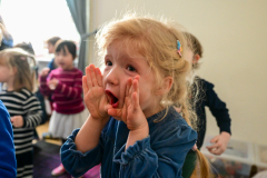 Weihnachtsfeier der 3- bis 5-Jährigen im Obermayr Rosenkindergarten.