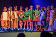 Die Schüler der 3. Klasse der Grundschule Bierstadter Straße führen das mini-Musica „Der Zeitenmann\" auf.