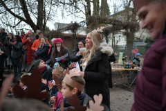 Weihnachtsfeier in der Musischen Kita im Nerotal mit kleine Weihnachtsbasar.