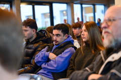 Podiumsdiskussion zur OB-Wahl 2025 am 9. März in der Mensa der Obermayr Europa-Schule.