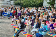 Einschulung der Erstklässler und Fünftklässler an der Obermayr International School Schwalbach