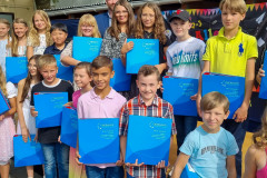 Einschulung der Erstklässler und Fünftklässler an der Obermayr International School Schwalbach