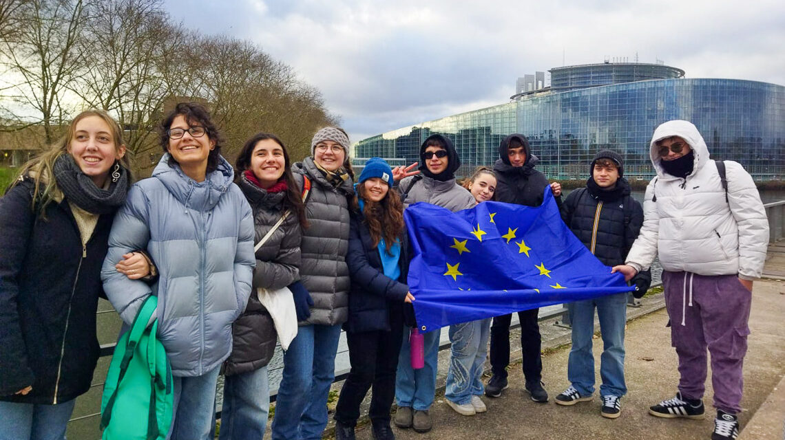 Erasmus+, Schüler der Obermayr Europa-Schule besuchen mit Austauschschülern Straßburg.