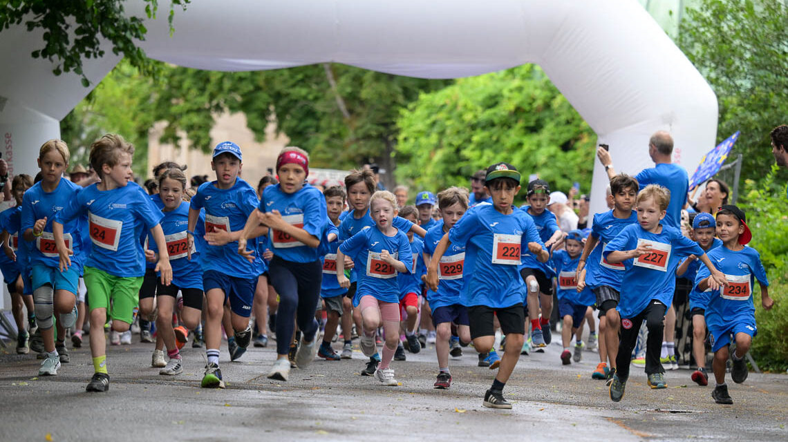 Start beim Schülerlauf zum Ikano Bank Marathon 2025.