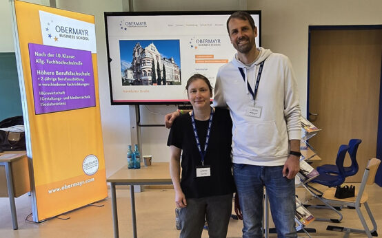 Die Organisatoren der Berufsmesse am Campus Neuhof::Frau Frohs und Herr Buchholz.