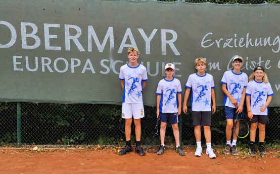 Erfolgreich im Tennis: U16-Jungen des Campus Neuhof